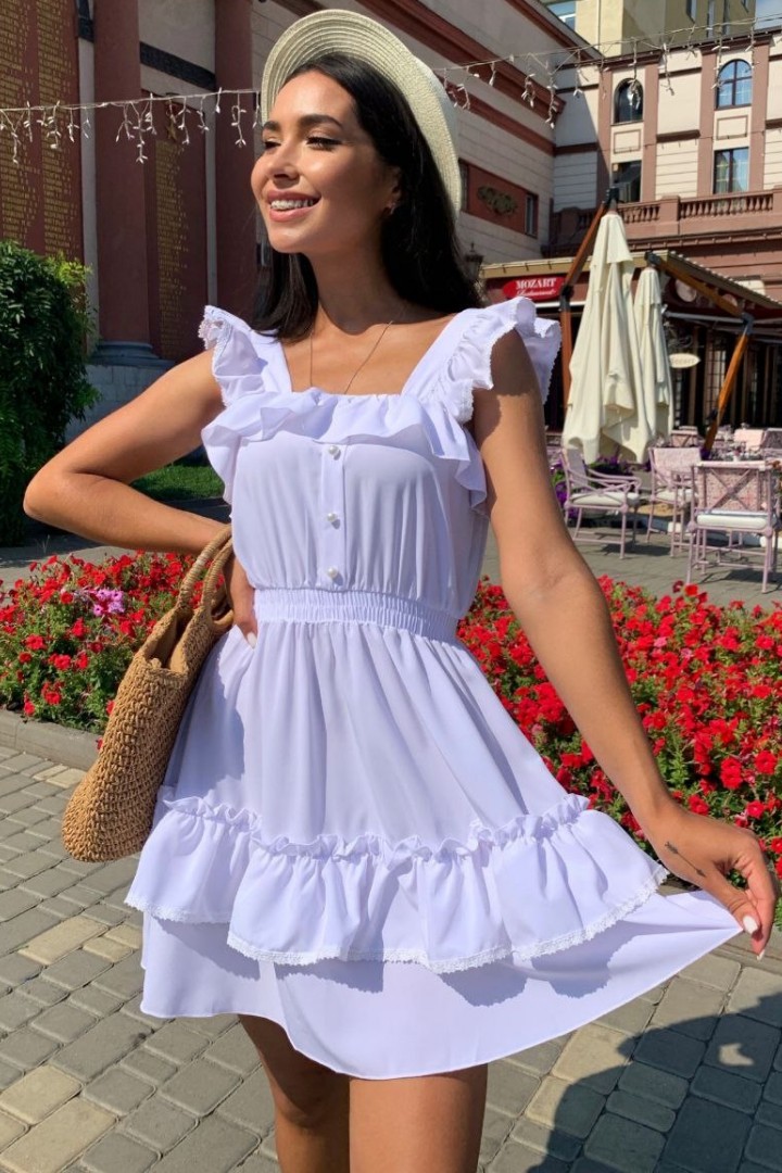 платья с рюшами